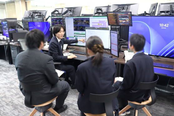 トレイダーズ証券：中学・高校生向け金融経済教育（ジョブシャドウイング）を実施